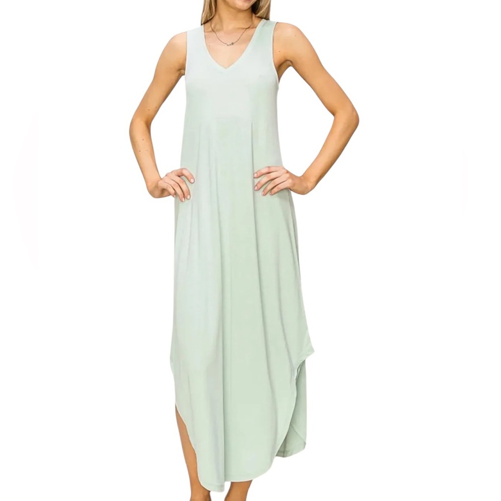 Double Zero Mint Green Sleeveless V-Neck Midi Dress